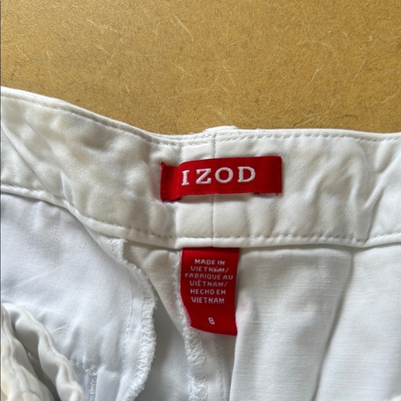 IZOD Women's White Shorts size 8 - Picture 2 of 10